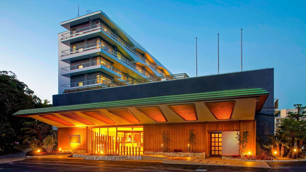 Hotel Ooedo Onsen Monogatari Premium Shirahama Saichoraku