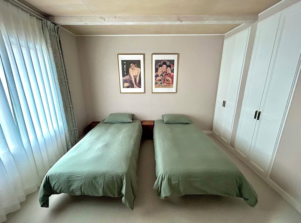 Hotel Zeni House