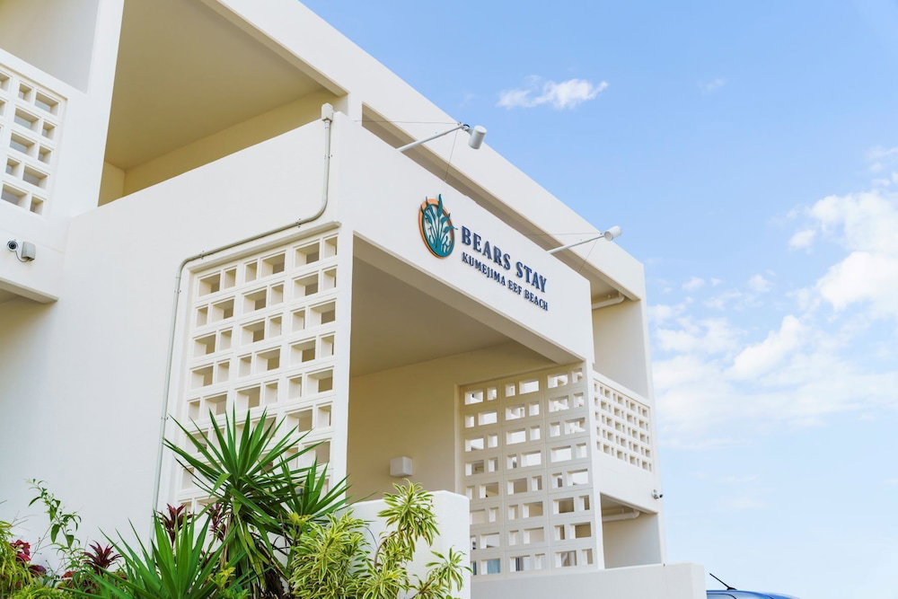 Hotel Bears Stay Kumejima Ifu Beach
