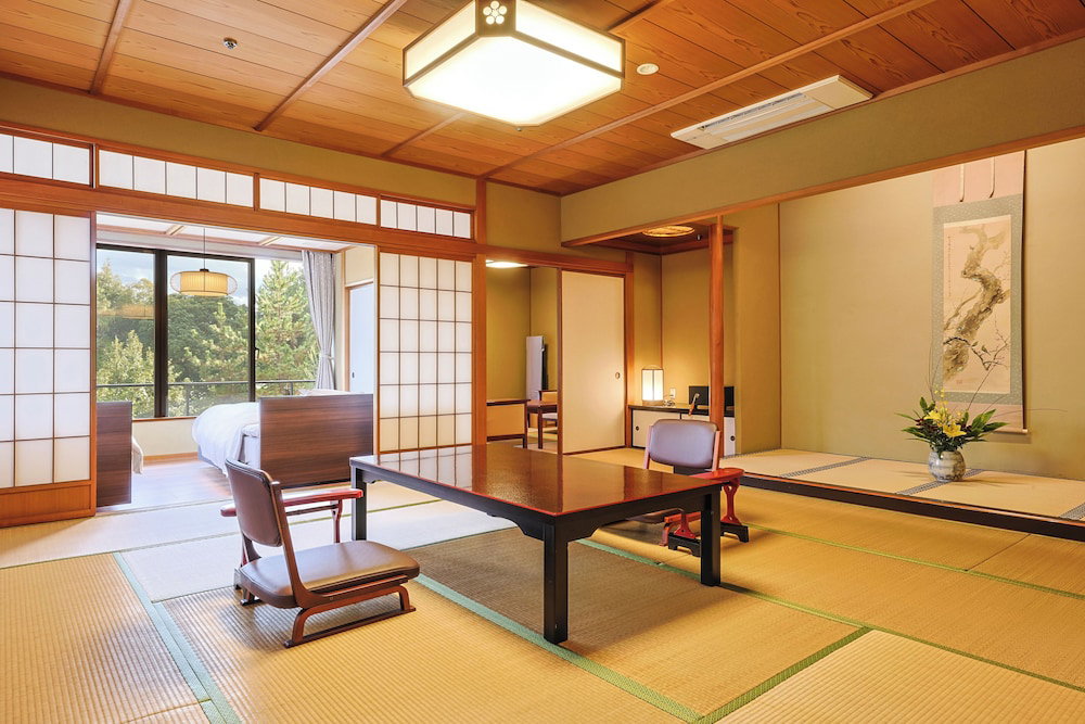 Yamashiro Onsen Miyabi No Yado Kaga Hyakumangoku
