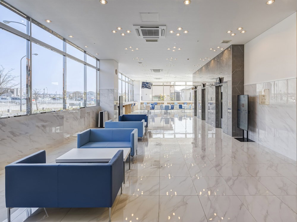 Toyoko Inn Imba Nihon-Idai Ekimae