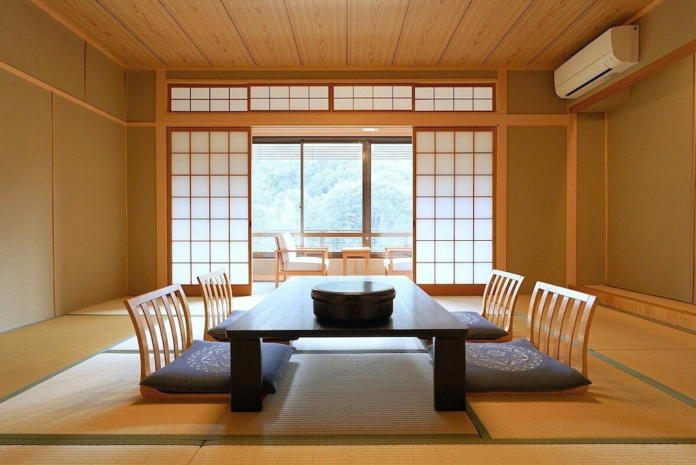 Yumoto Kanko Hotel Saikyo