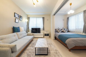 Hotel Universe 202 cazare Taira