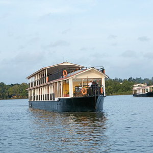 Hotel Flow By The Amber Collection - Luxury River Cruises In Sri Lanka cazare Moratuwa