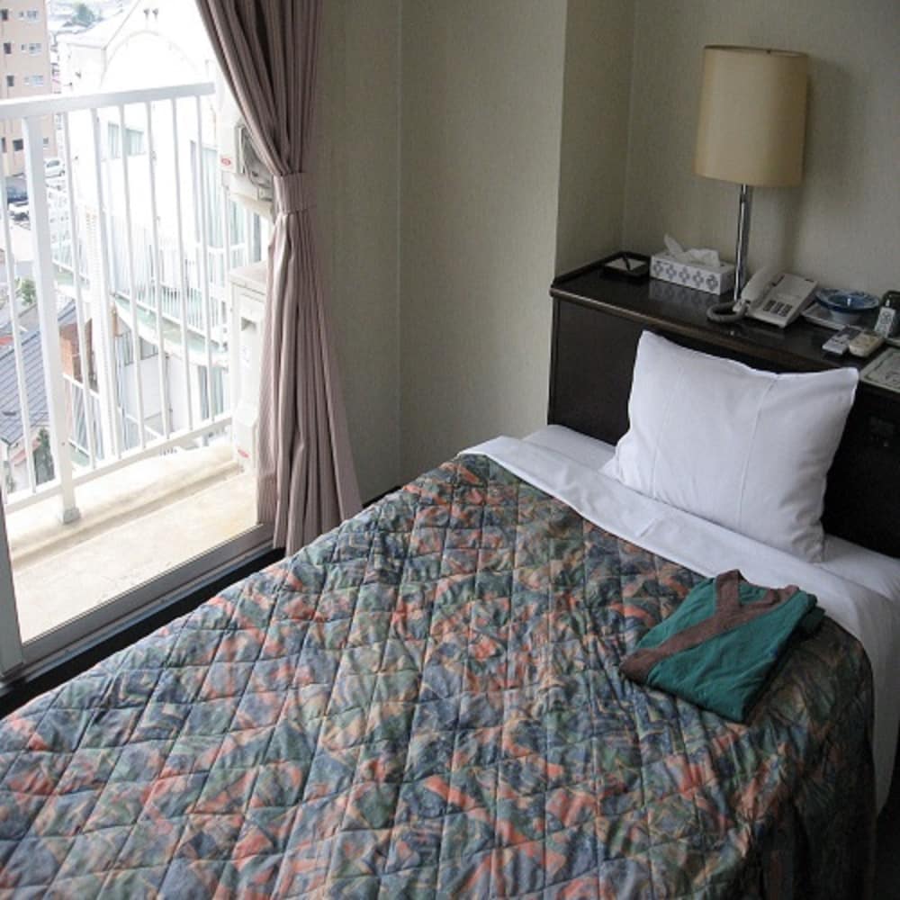 Tsurusaki Hotel