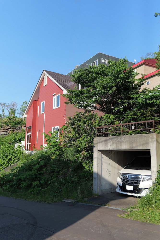 Hotel Aoyama House