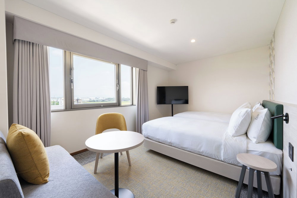 Hotel Ana Holiday Inn Tosu By Ihg