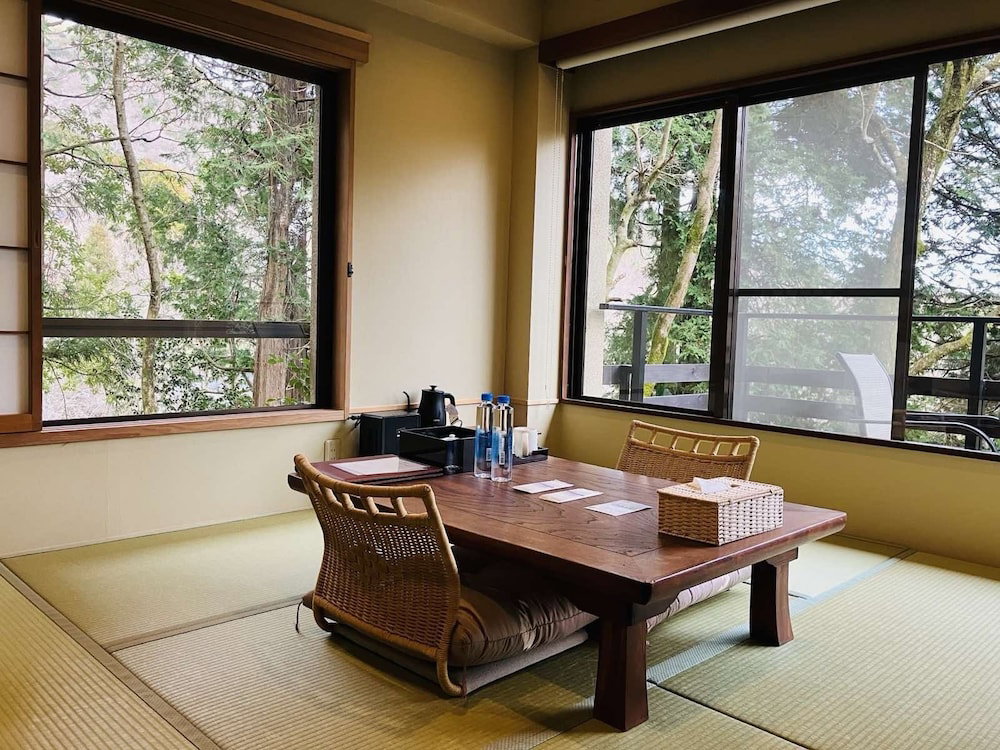 Hakone Saryo Kintoki