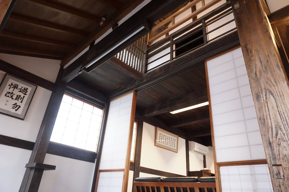Hotel Jisaburo Ozawa Residence