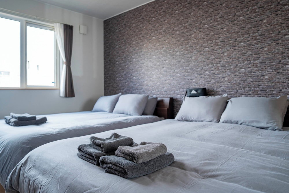 Hotel Lambent