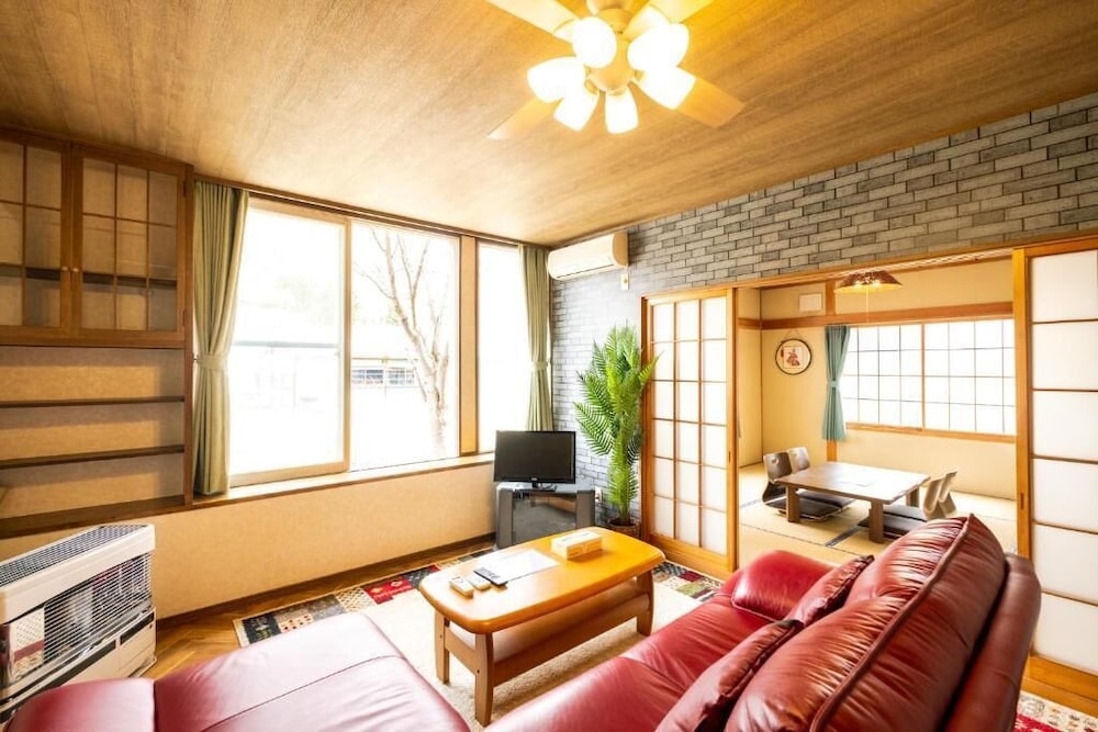 Hotel Sakura Nishi-Kagura