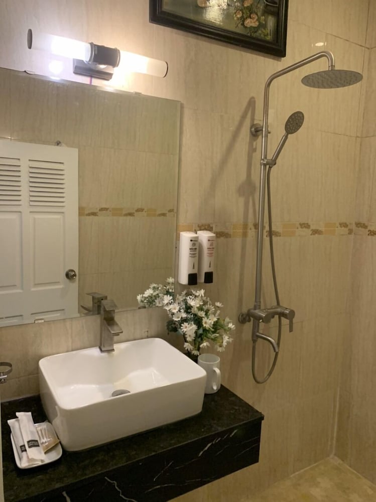 Nhat Ly Hotel