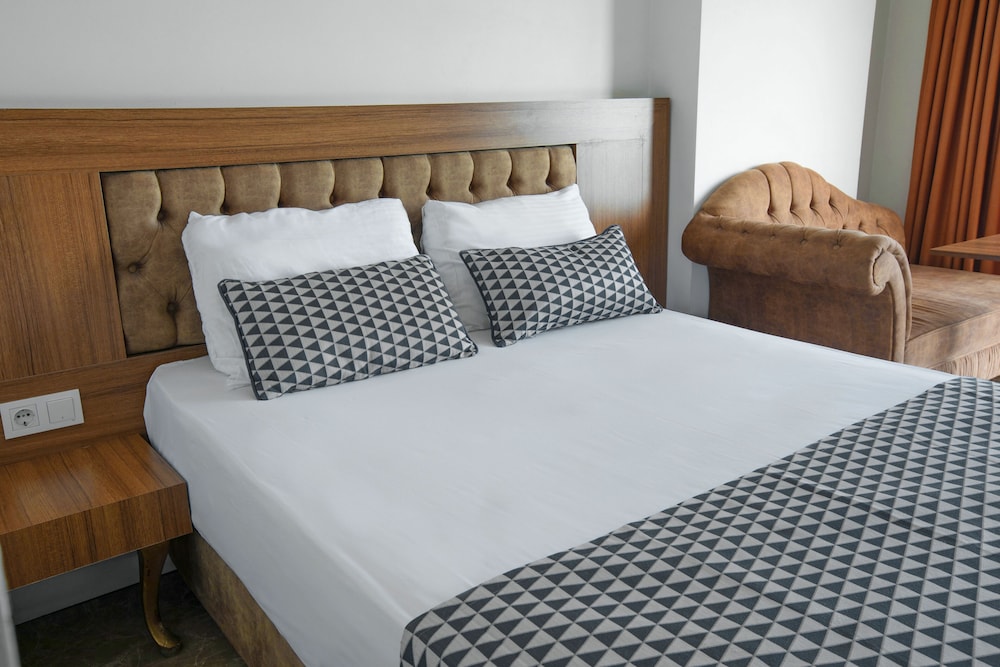 Kristal Beach Hotel