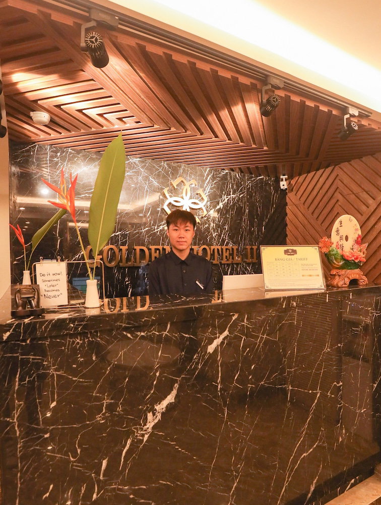 Golden Hotel 2