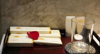 Hotel Golden Moon Suite Hotel