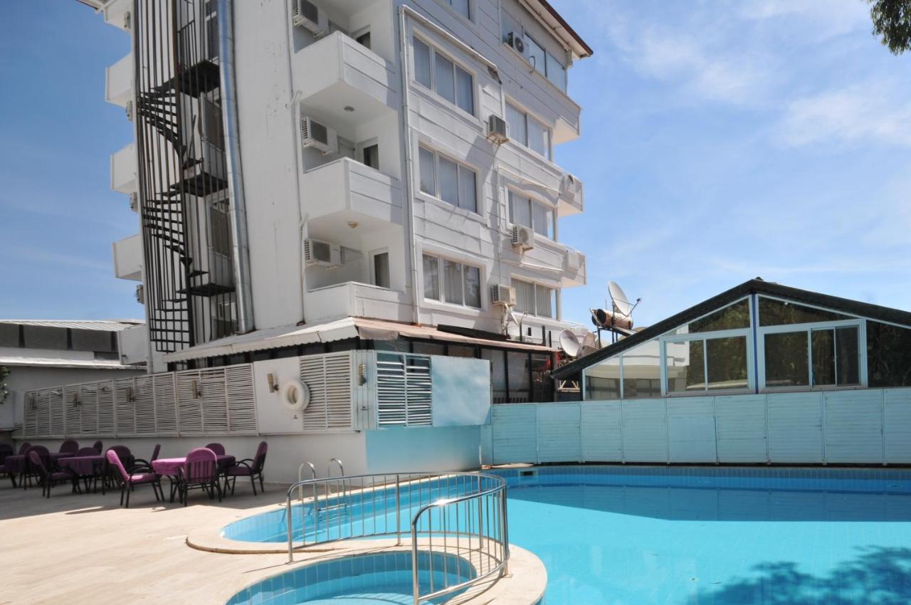 Class Beach Hotel