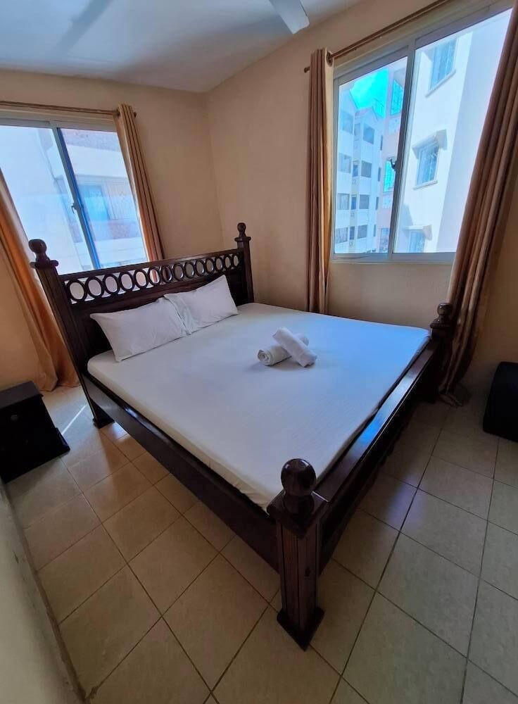 Hotel Lux Suites Lexy Homes Bamburi