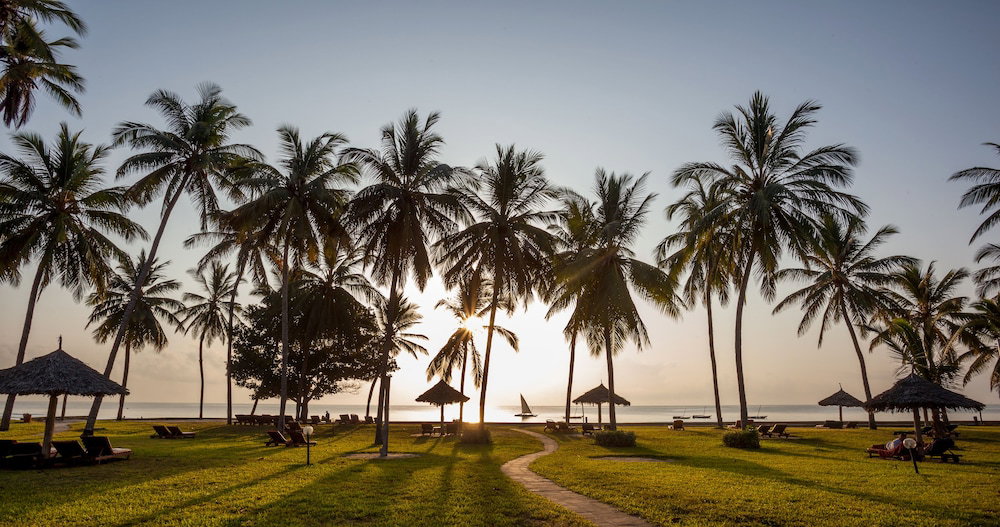 Hotel Neptune Paradise Beach Resort & Spa