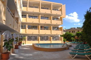 Hotel Alper Apartments cazare Palmanova