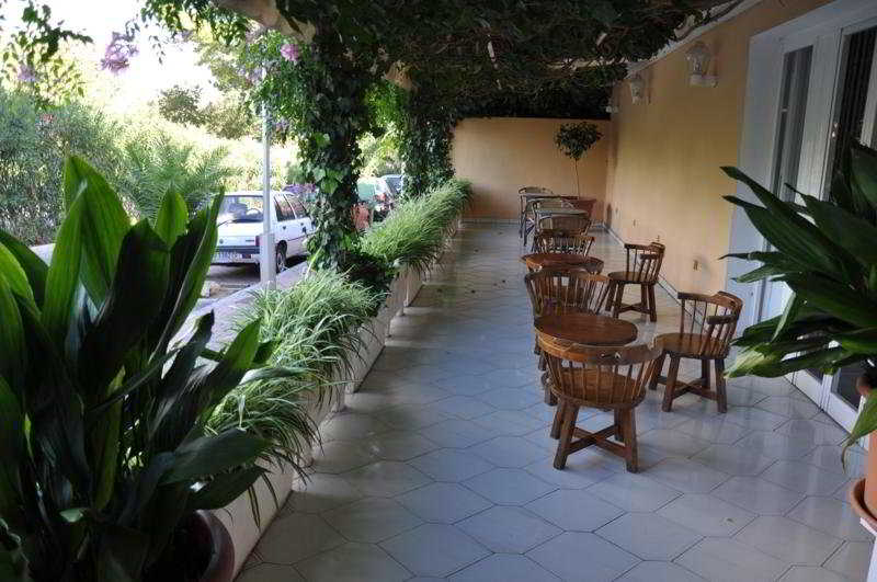 Alper Apartments