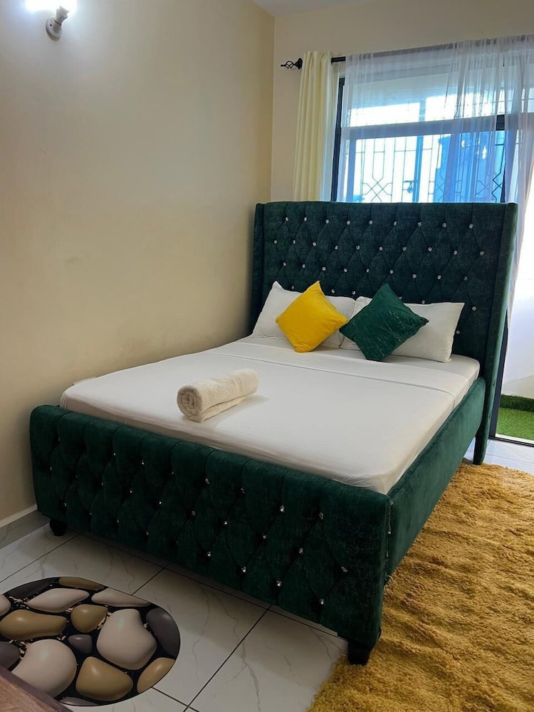 Hotel Lux Suites Lakeview Studios Bamburi