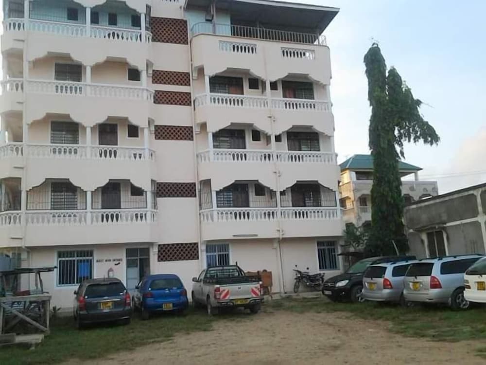 Hotel Miritini Guest House & Restaurant
