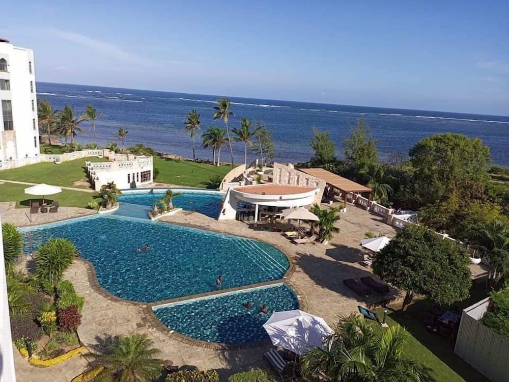 Hotel Oceanline Beachfront Apartments Shanzu