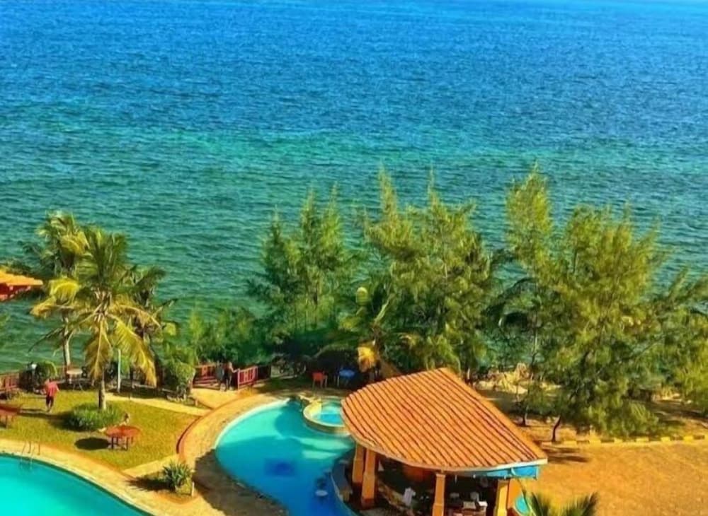 Hotel Shanzu Oceanfront Apartments And Suites