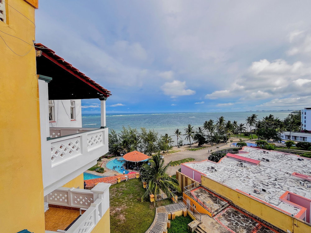 Hotel Kuzuri Kwetu Beachfront Apartments