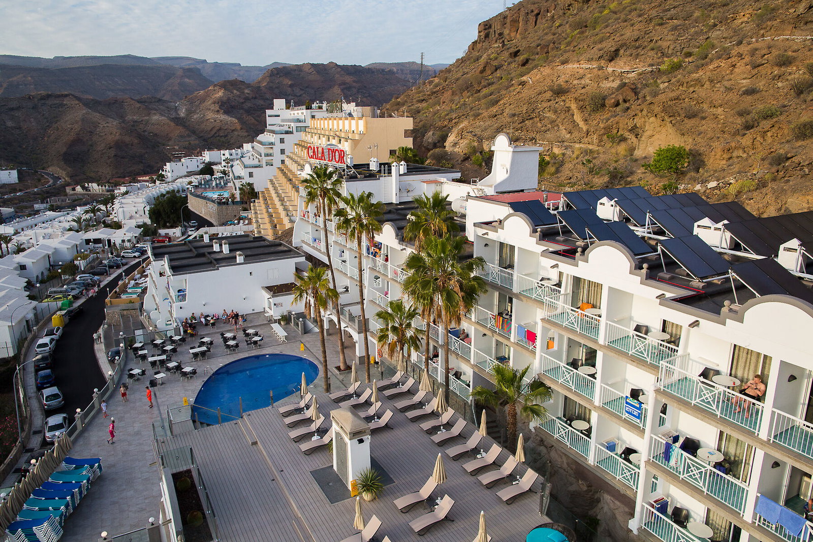Altair Apartments