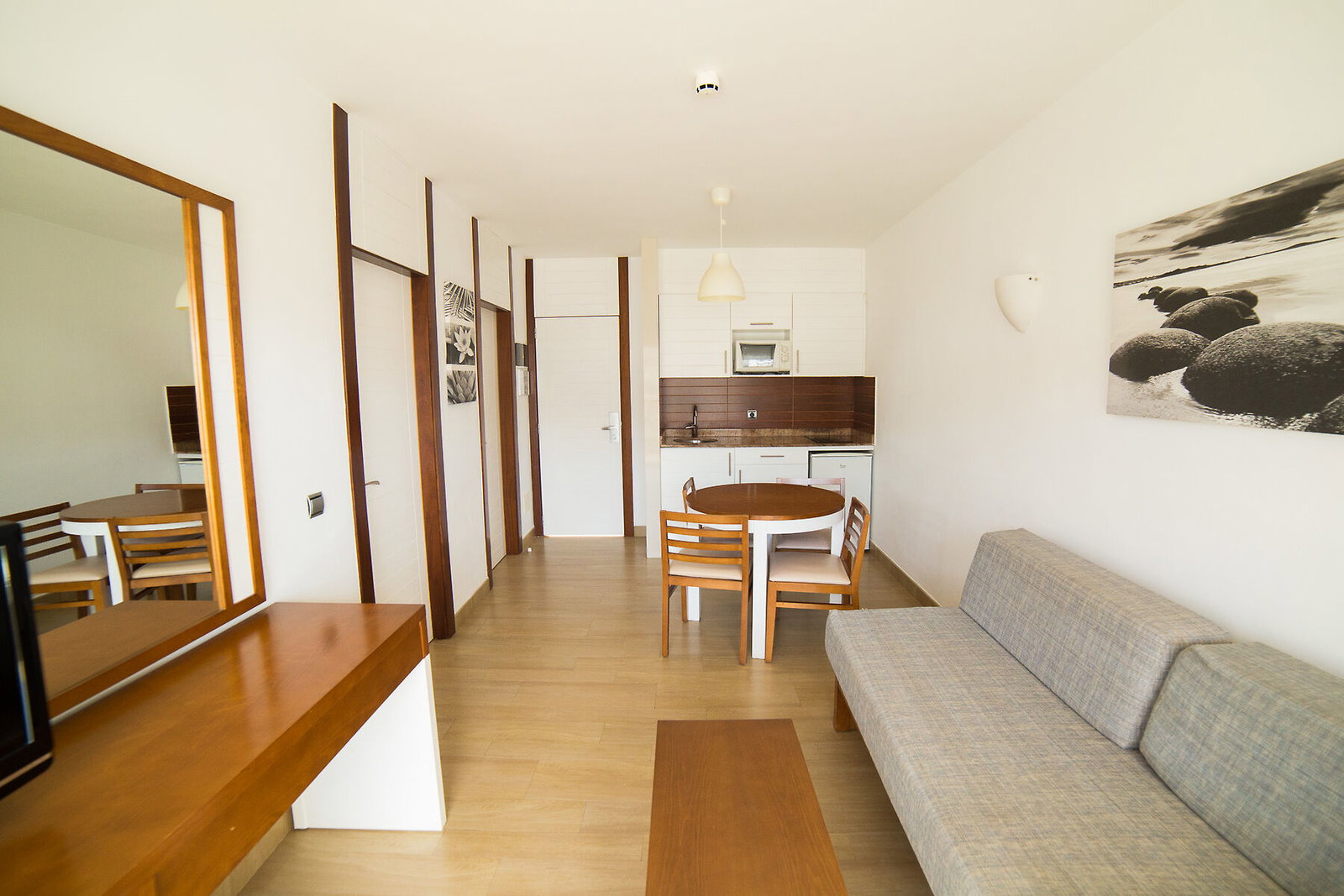 Altair Apartments