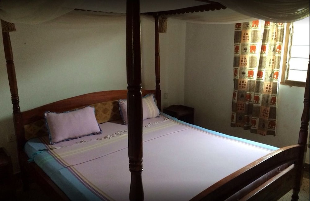 Inchi Raha Cottages