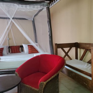 Hotel 4 Bedroom Villa With A Kitchen cazare Gazi