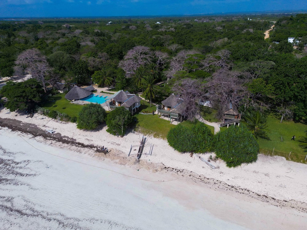 Hotel Coral Cove Diani Treehouses