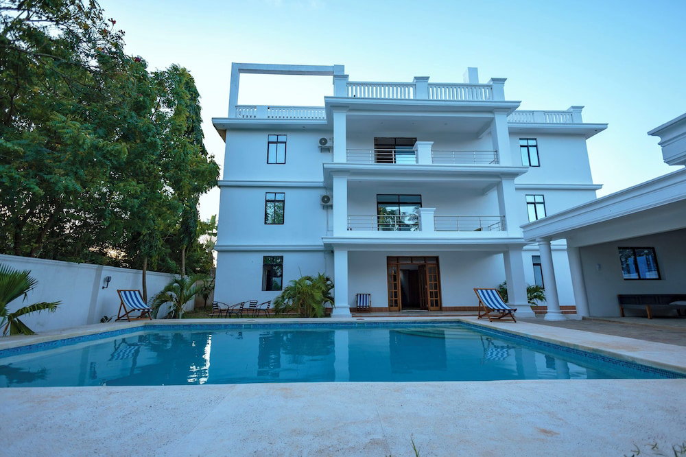Hotel Diani Luxe Spacious B