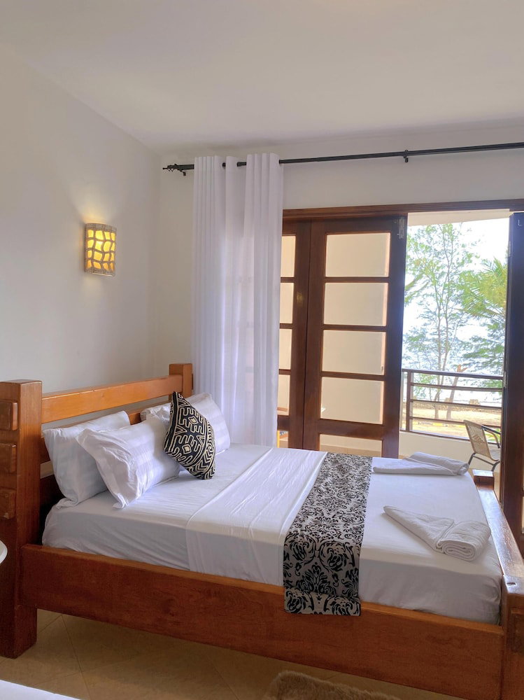 Hotel The La Mera Beach Apartments