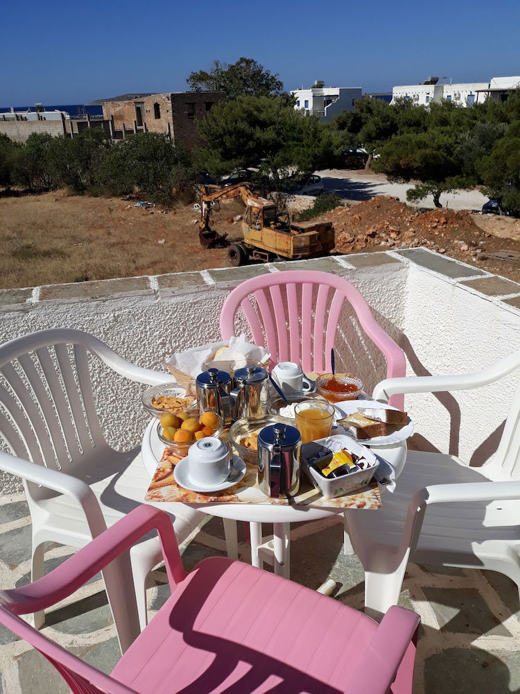 Hotel Holidays In Paros Apartments & Studios