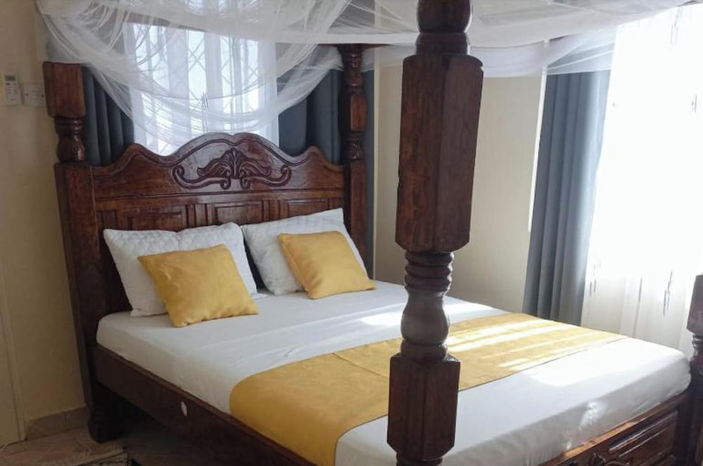 Hotel Inviting 1-Bed Cozy Apartment In Mombasa