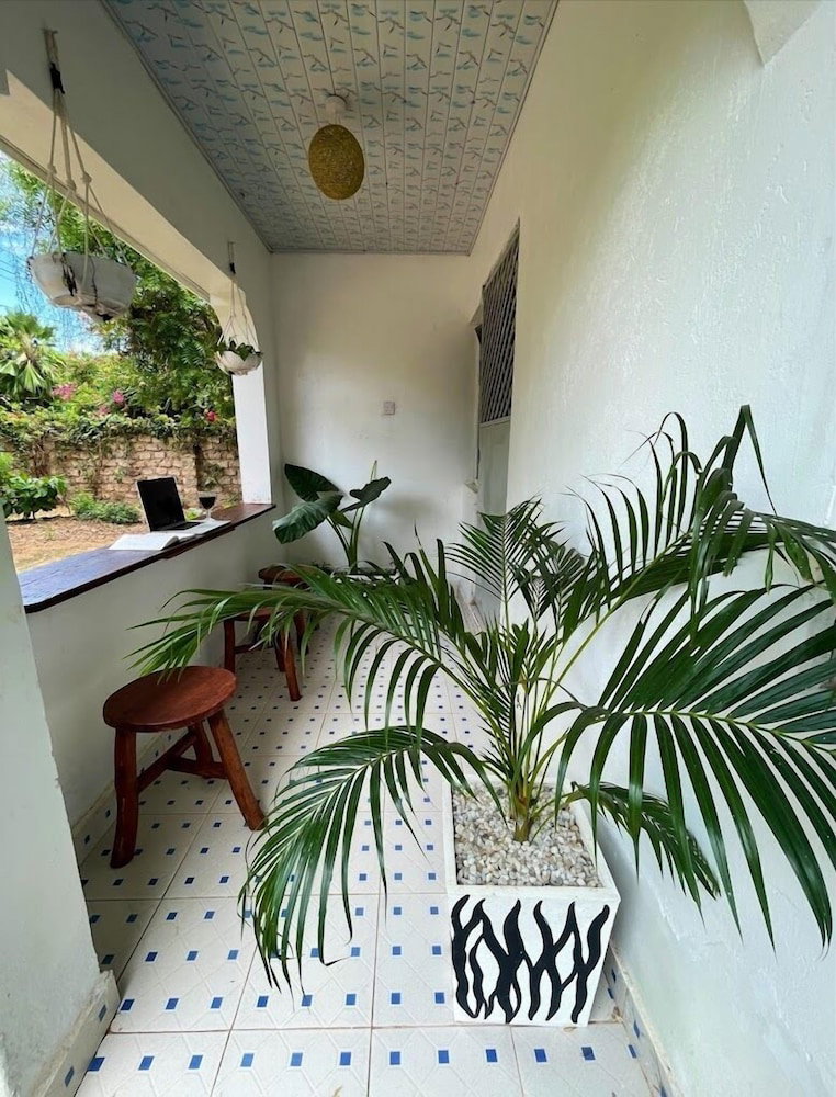 Hotel Savita House Diani