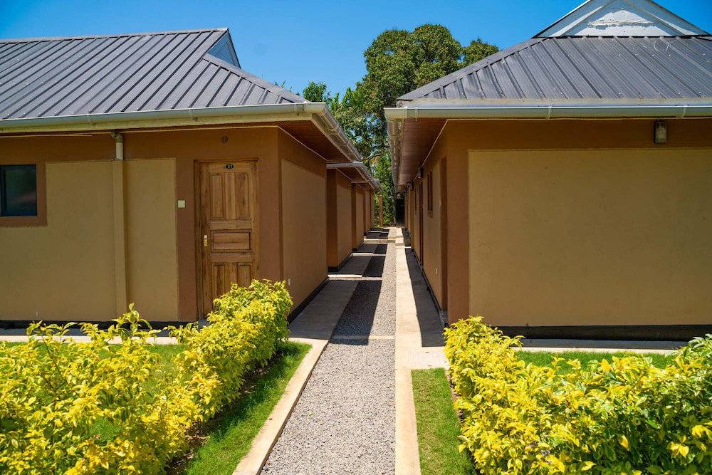 Hotel Kwetu Resort