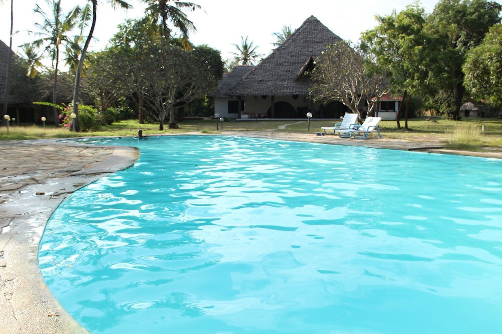 Hotel Travellers Paradise Diani - Hostel