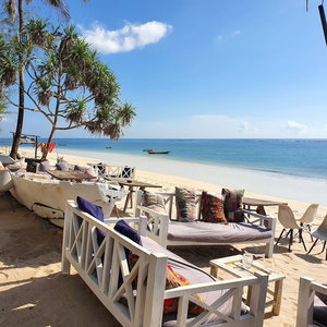 Hotel Bahari Dhow Beach Villas cazare Diani Beach