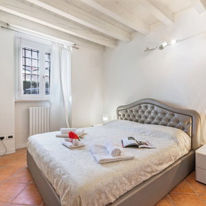 Hotel Magnolia House: Sirmione Apt For 4 With Shared Pool cazare Sirmione