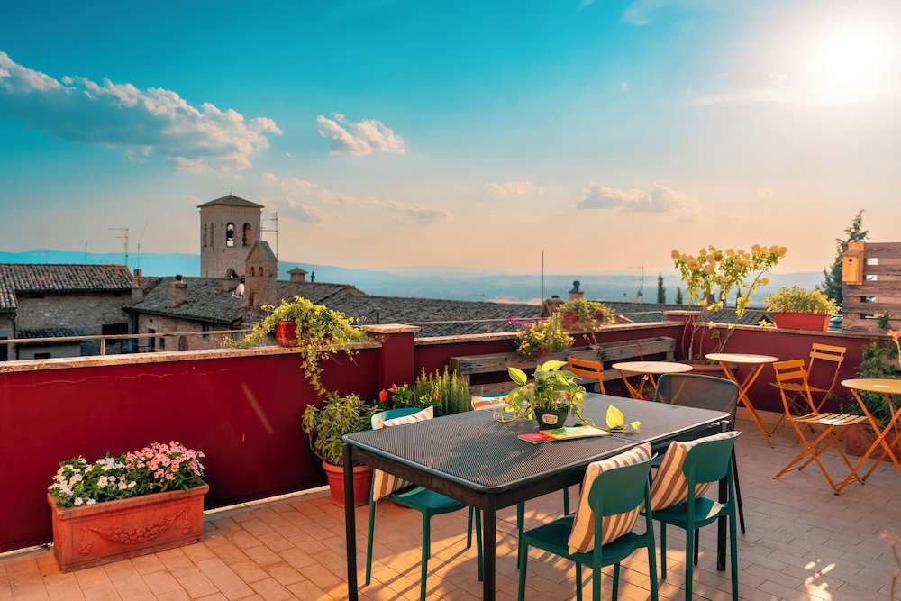 Hotel Ostello Bello Assisi Old Town