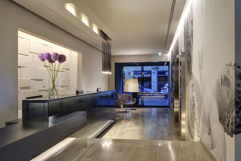 Glance Hotel In Florence