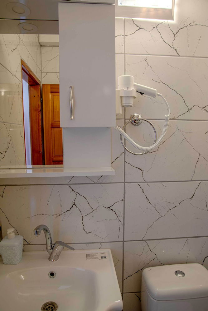 Hotel Yaliyani Motel Restaurant