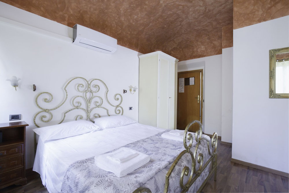 Piccolo Hotel