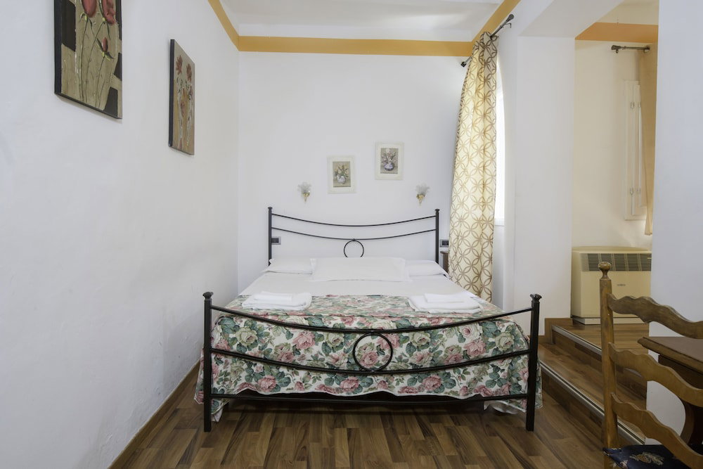 Piccolo Hotel