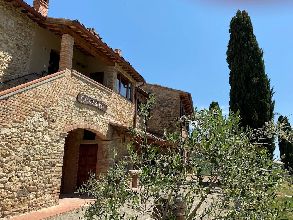 Hotel Tenuta Sovestro - Agriturismo E Winery