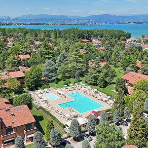 Hotel Holiday Punta Gro In Sirmione cazare Sirmione